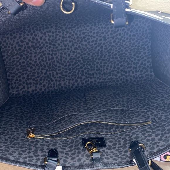 Louis Vuitton OnTheGo Wild At Heart GM Bag - Picture 8 of 16